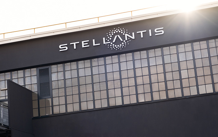 Stellantis mise sur le diesel vert pour une transition énergétique durable.